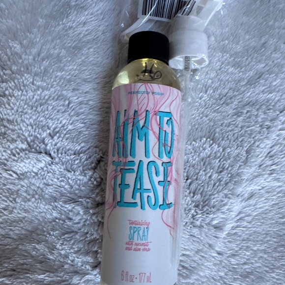 Perfectly Posh~Aim To Tease~texturizing spray, coconut & aloe~New/Sealed bottle - Picture 3 of 5